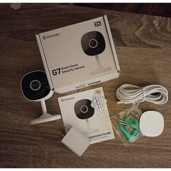 New WiFi Camera 2K, Indoor Home Security Cameras for Baby/Elder/Dog/Pet - Picture 2 of 2